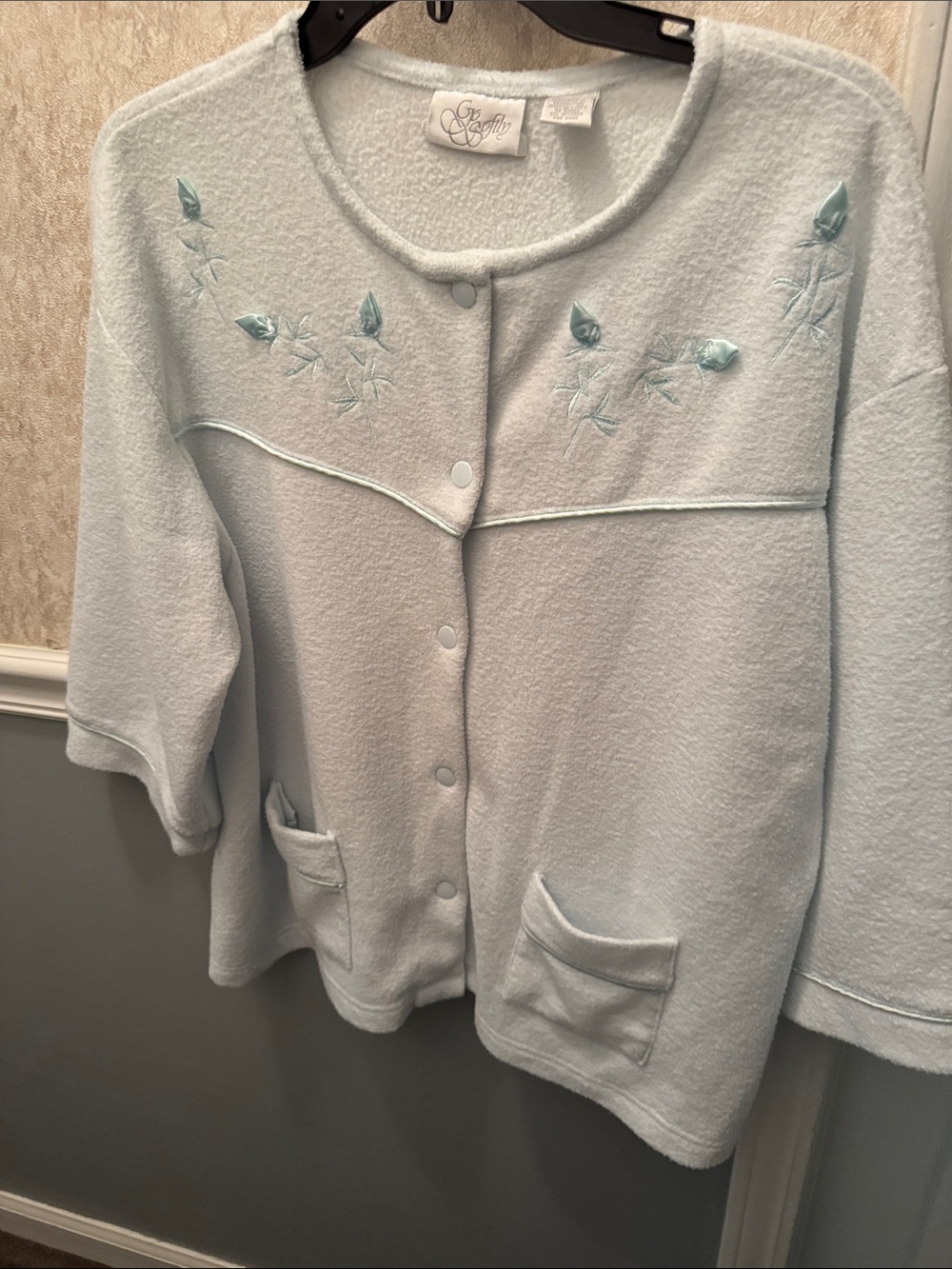 EUC Bed Jacket Light Seafoam Fleece Button-Up Top with Embroidered Detail - Picture 5 of 8